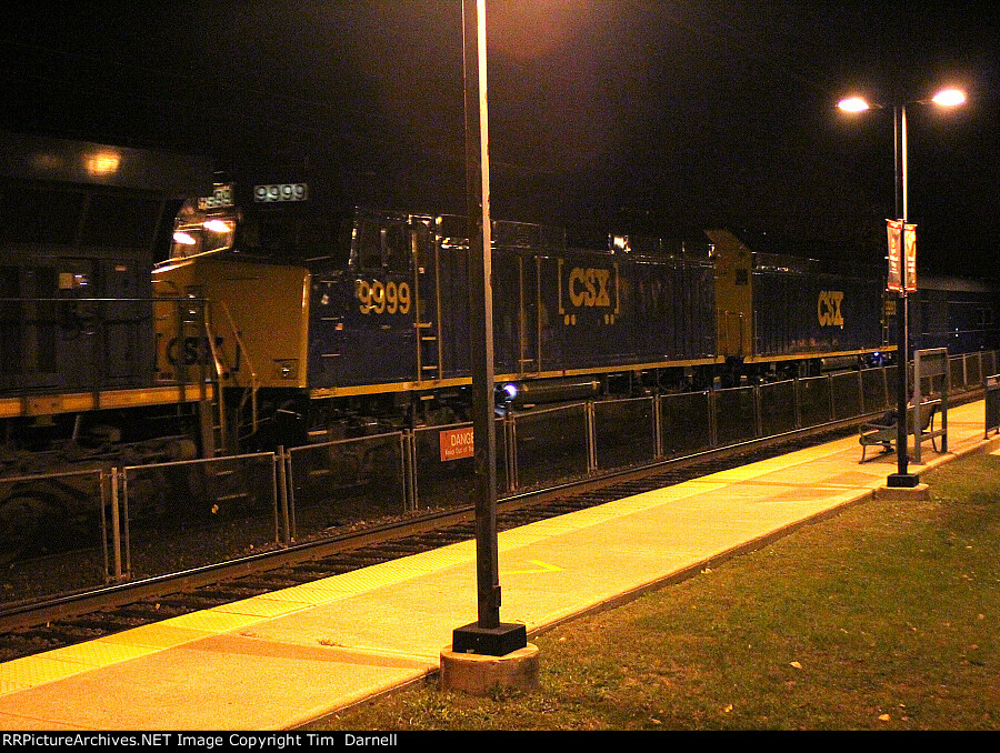 CSX 9999, 9993 on the OCS P931.